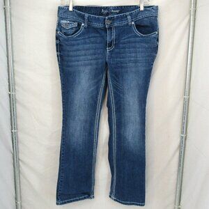 Ariya Jean 16 Short Wide Stitch Embellished Pockets Straight Leg Mid Rise Jeans